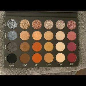 Tati beauty palette / discontinued
